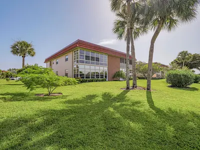 106 Spring Lake Court 201, Vero Beach – Condominium for sale