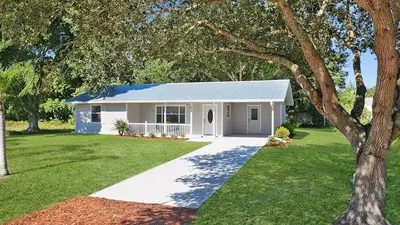 8745 98TH Court, Vero Beach – Single Family Residence for sale
