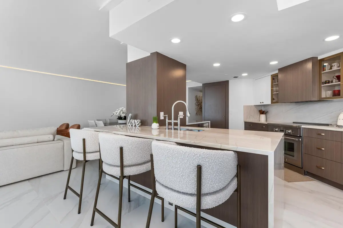 Kitchen 5 at 525 S Flagler Drive 23A, West Palm Beach