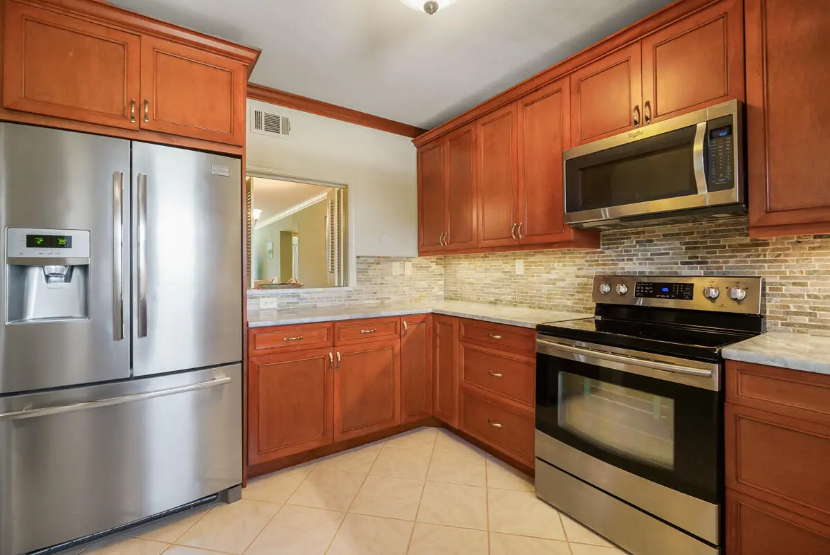 Kitchen at 300 N Hwy A1A F-306, Jupiter