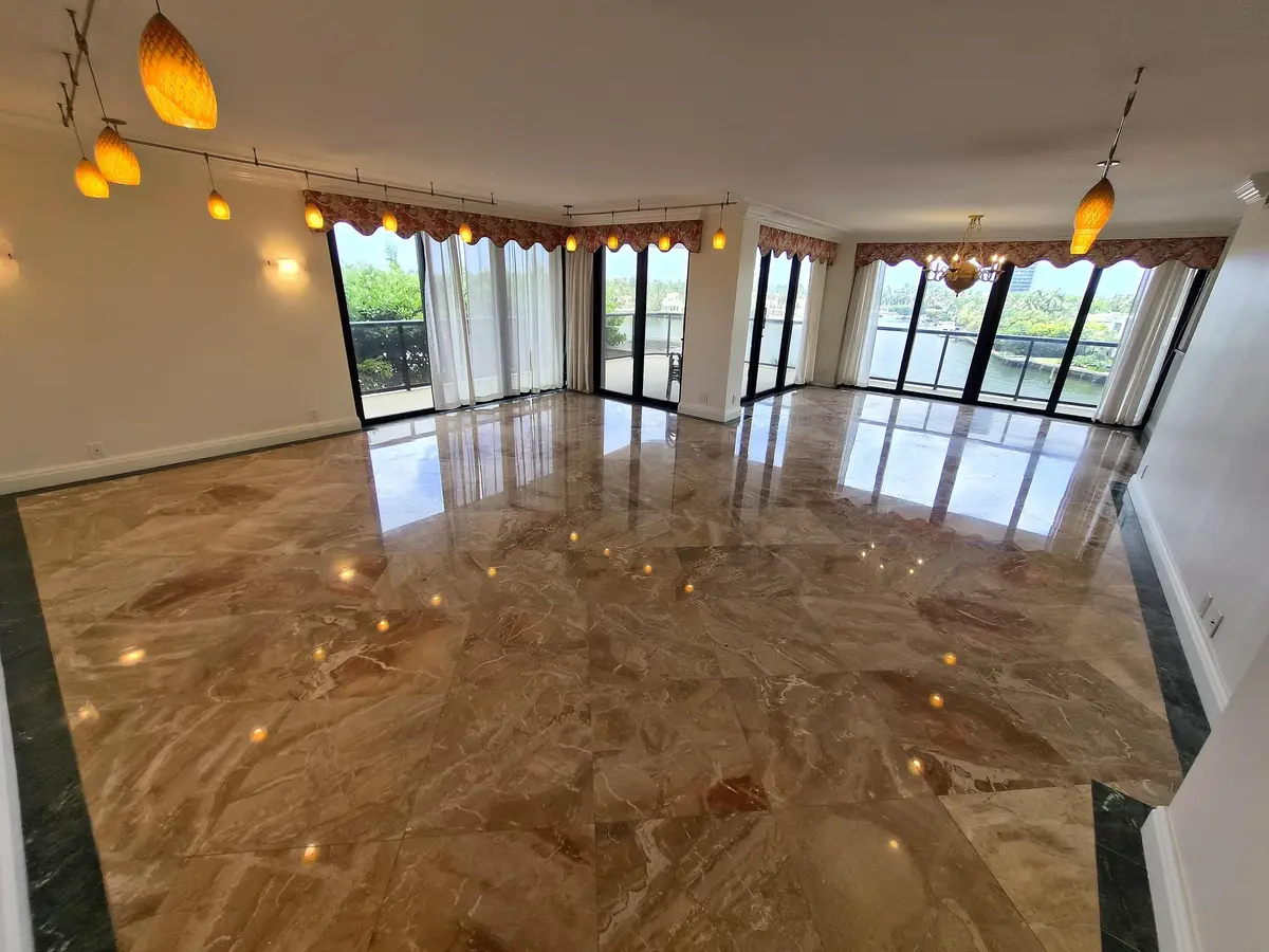 20260709_140637 at 19667 Turnberry Way 4J, Aventura