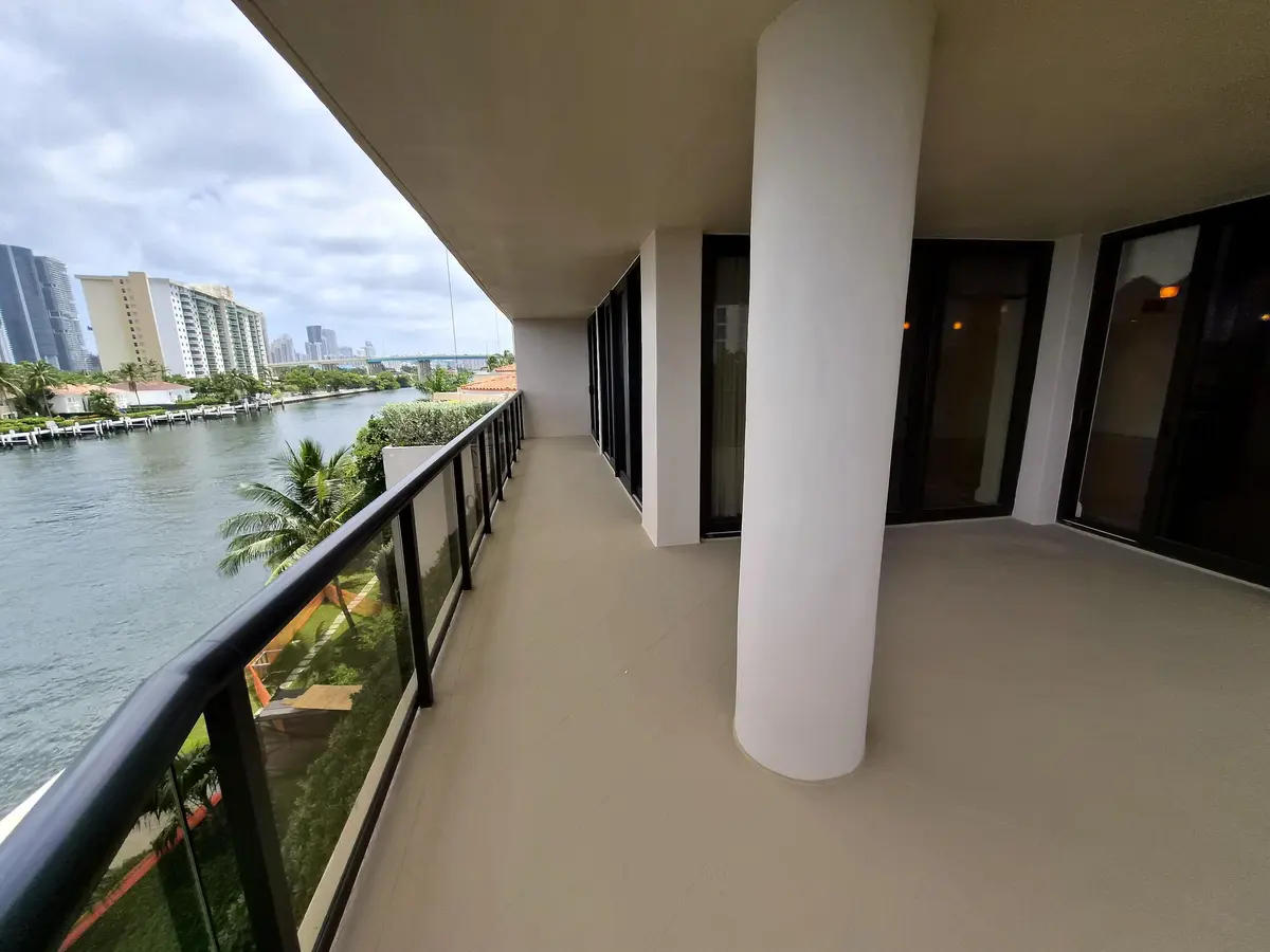 20260709_140902 at 19667 Turnberry Way 4J, Aventura