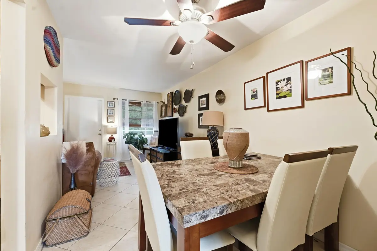09_dsc08872 at 31 Pine Arbor Lane Unit 204, Vero Beach