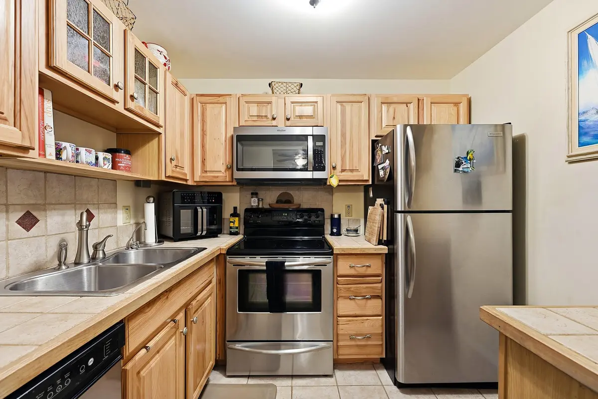 10_dsc08867 at 31 Pine Arbor Lane Unit 204, Vero Beach