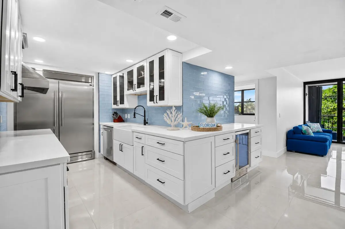 Kitchen at 5600 N Flagler Drive Unit 207, West Palm Beach