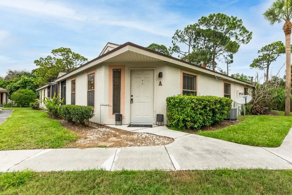 2826 stoneway 111 at 2826 Stoneway Lane A, Fort Pierce