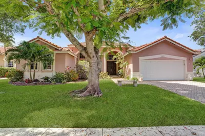 16413 NW 12th Street, Pembroke Pines – Single Family Residence for sale