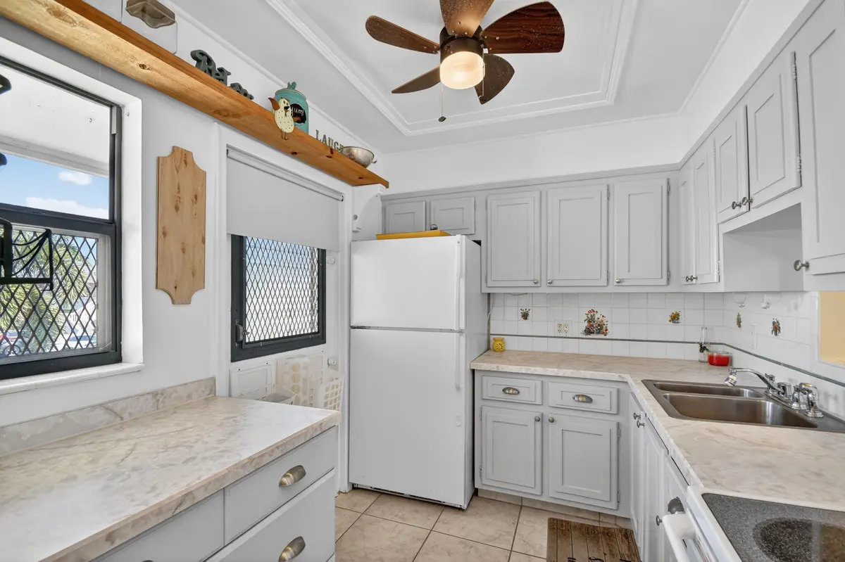 Kitchen 1 at 2111 NE 1ST Court 204, Boynton Beach