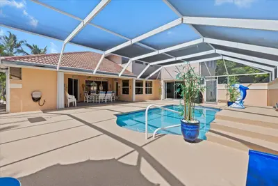 2001 Cypress Avenue, Fort Pierce – Single Family Residence for sale