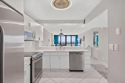 510 N Ocean Boulevard 410, Pompano Beach – Condominium for sale