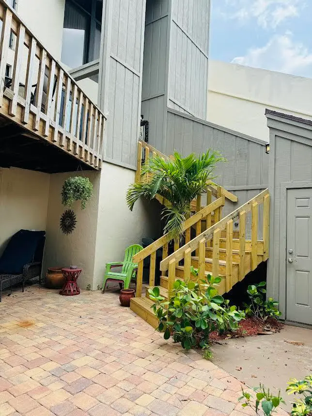 Courtyard at 1605 S US HIGHWAY 1 1H, Jupiter
