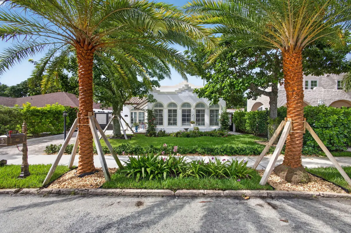 2-web-or-mls-5D1A3209 at 227 Fordham Drive, Lake Worth Beach