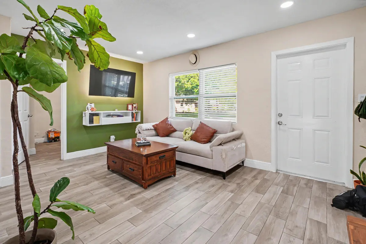 IMG_0242 at 2480 NE 13th Terrace, Pompano Beach