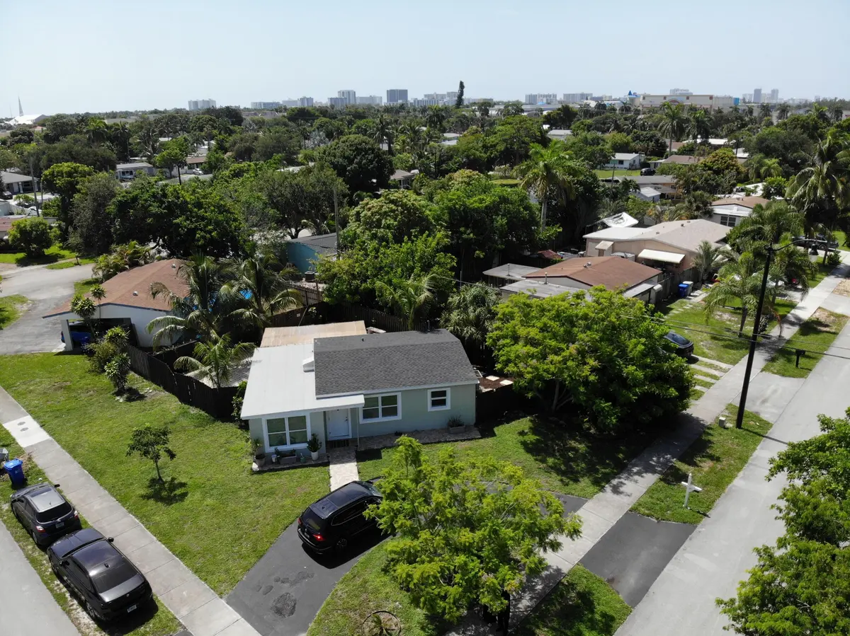 41DE91FA2327DDCB99CA0E5BD74D579A at 2480 NE 13th Terrace, Pompano Beach