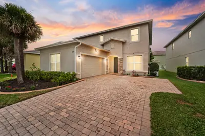 1327 NW Leonardo Circle, Port St. Lucie – Single Family Residence for sale
