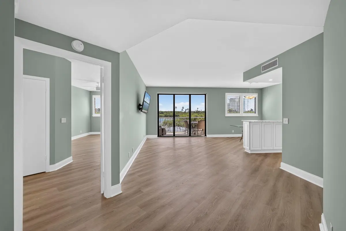 3-web-or-mls-3-print-5D1A8439 at 200 Waterway Road 206, Tequesta
