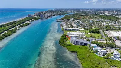 200 Waterway Road 206, Tequesta – sold