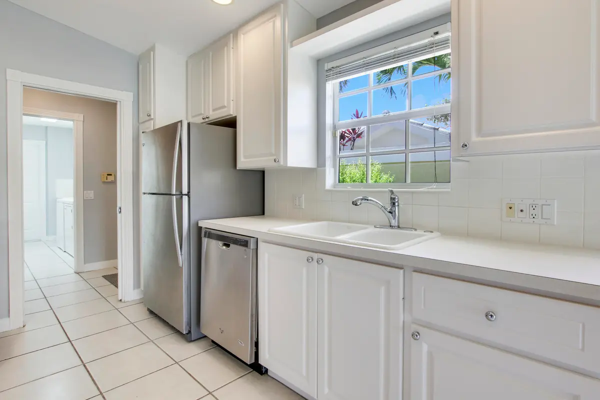 House1-25 at 10870 SW Dardanelle Drive,