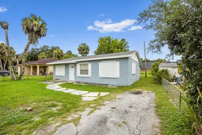 2313 N 44TH Street, Fort Pierce – Single Family Residence for sale