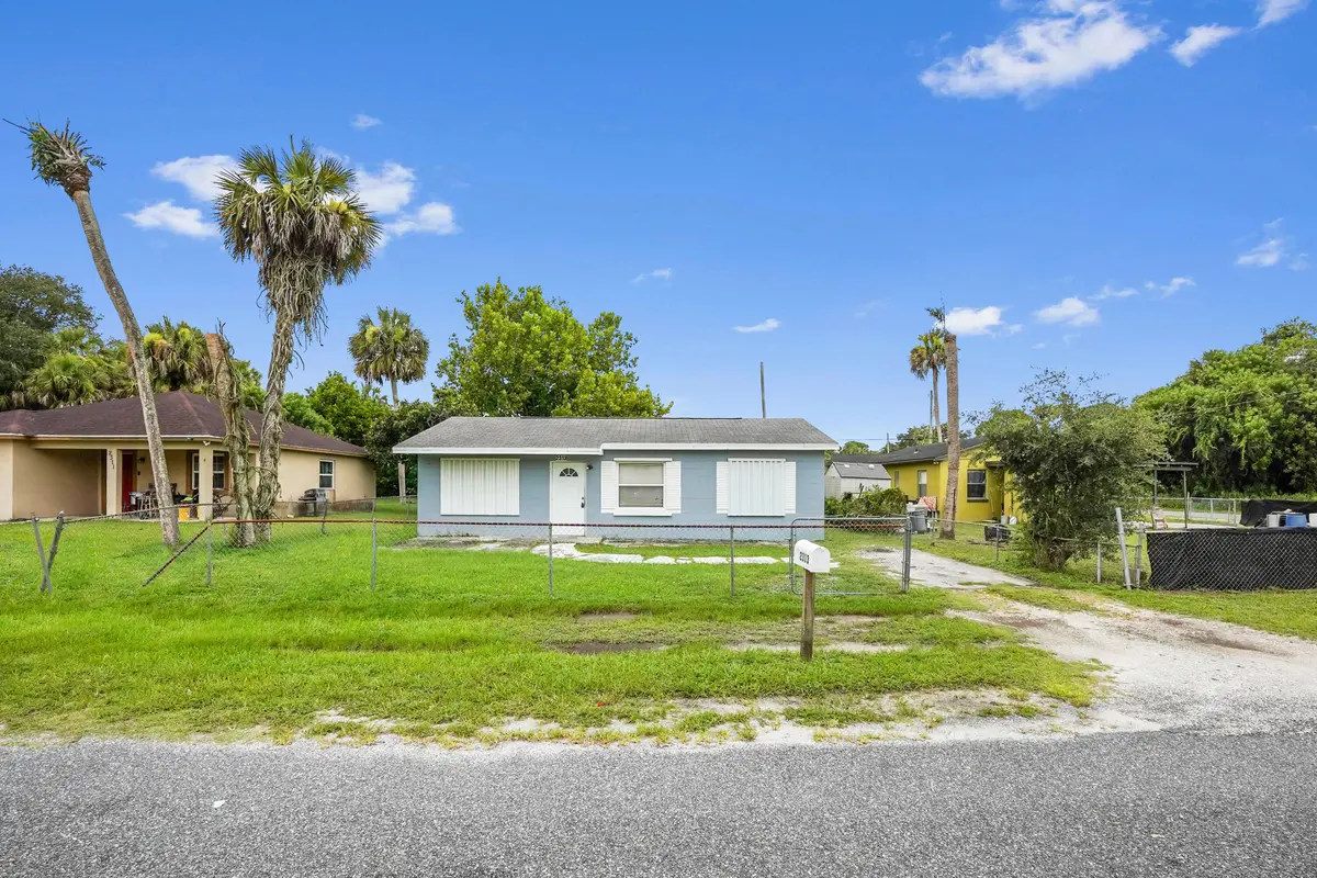 02 Front 02 at 2313 N 44TH Street, Fort Pierce