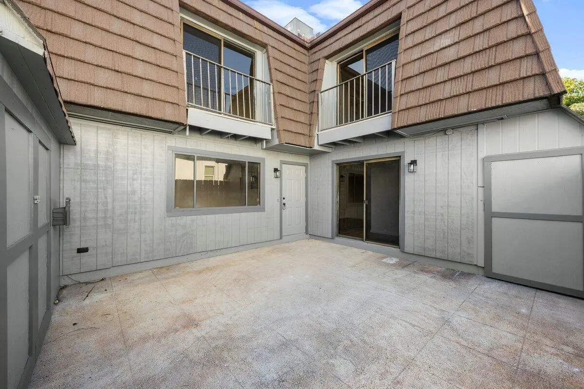 20250411210251539358000000-o at 1980 NE Dixie Highway, Jensen Beach
