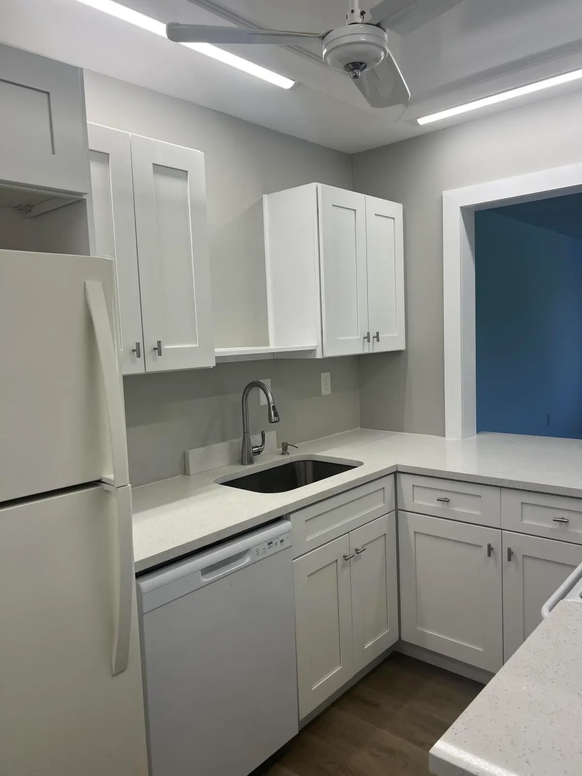 New cabinets at 5373 SE MILES GRANT Road 102, Stuart