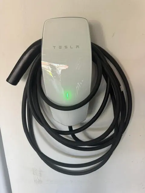 Tesla EV Charger at 627 Hollows Circle, Deerfield Beach