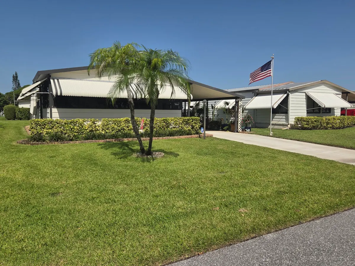 front 1 at 8020 SE Shenandoah Drive, Hobe Sound