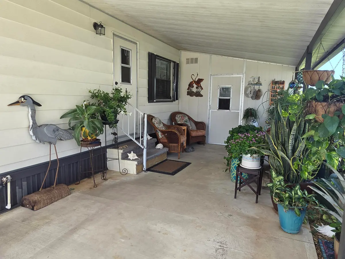 Lania at 8020 SE Shenandoah Drive, Hobe Sound