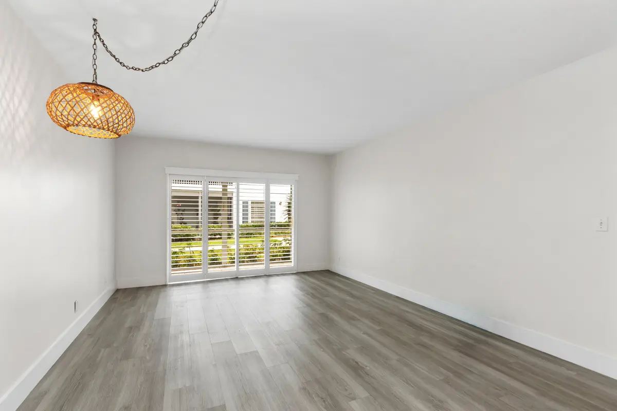 1I6A2110 at 2270 NE 68TH Street 1908, Fort Lauderdale