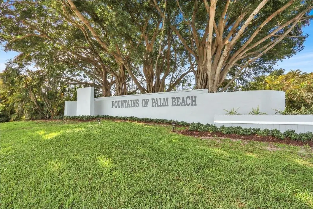 Fountains Of Palm Beach at 6965 PARISIAN Way, Lake Worth