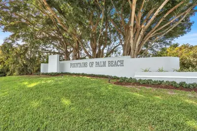 6965 PARISIAN Way, Lake Worth – Villa for sale