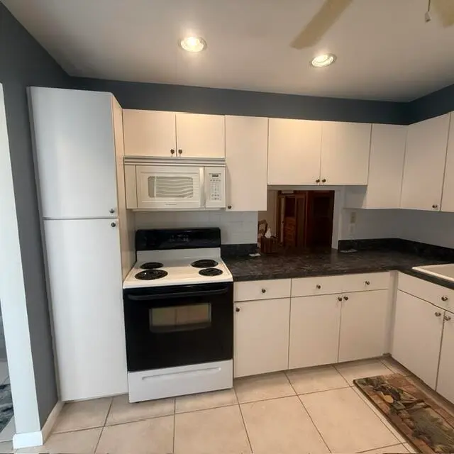 eat in kitche at 166 Lake Meryl Drive, West Palm Beach
