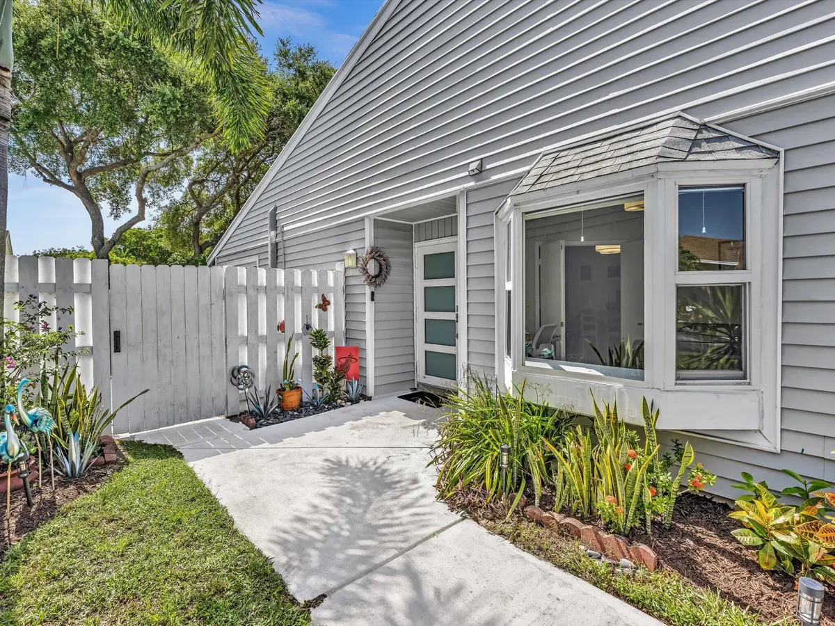 05-FPP00031 at 8 Hawthorne Lane, Boynton Beach