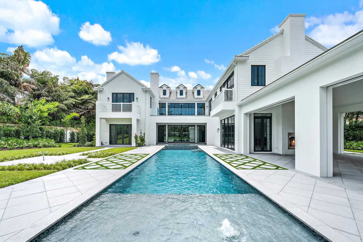 Pool at 467 MARINER Drive, Jupiter