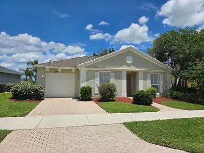 241 SW LAKE FOREST Way, Port St. Lucie – sold