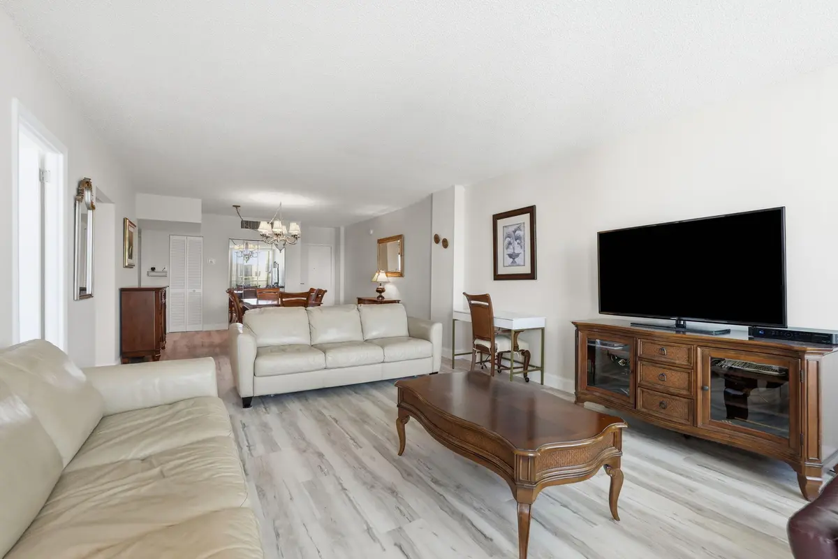 Living room at 3450 S Ocean Boulevard 714, Palm Beach