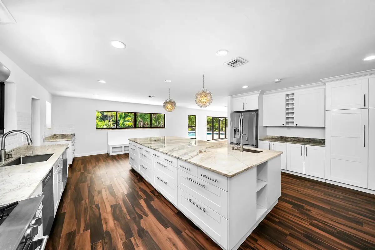 Kitchen at 4950 Thoroughbred Lane, Southwest Ranches