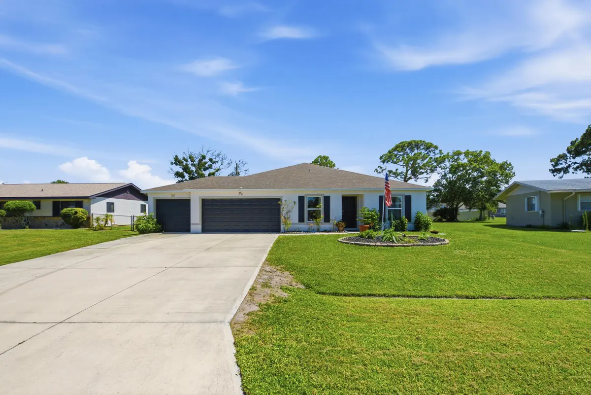 3__dsc4760 at 150 SW Lancaster Avenue, Port St. Lucie