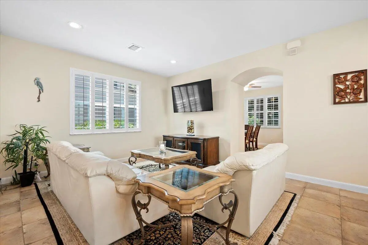 Spacious Living Room at 513 Tomahawk Court, Palm Beach Gardens