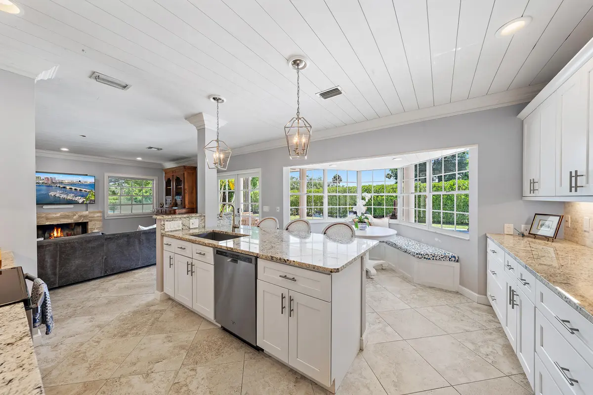 3 Loggerhead Ln at 3 SE Loggerhead Lane, Tequesta