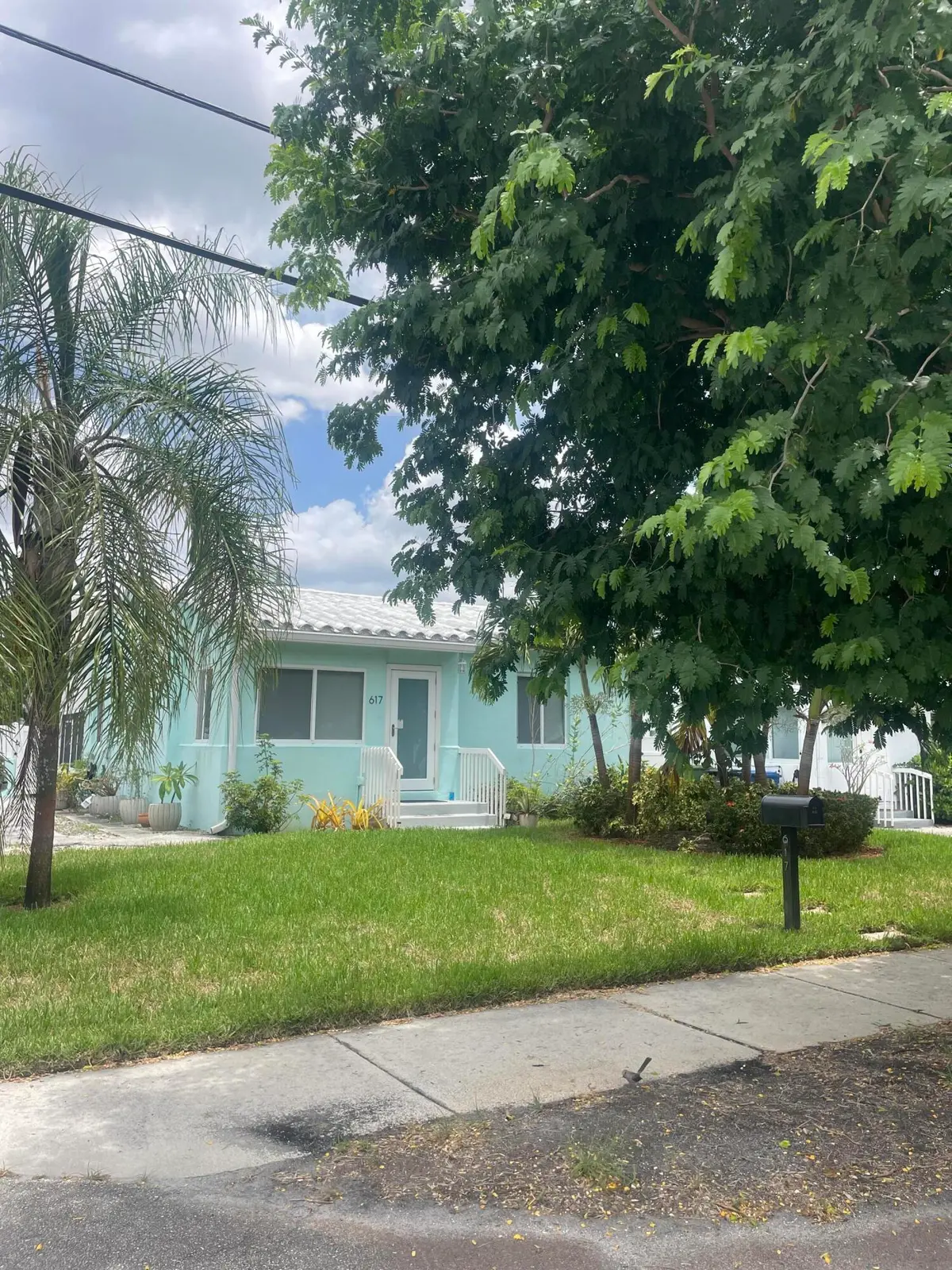 exterior at 617 SW 9TH Street, Fort Lauderdale