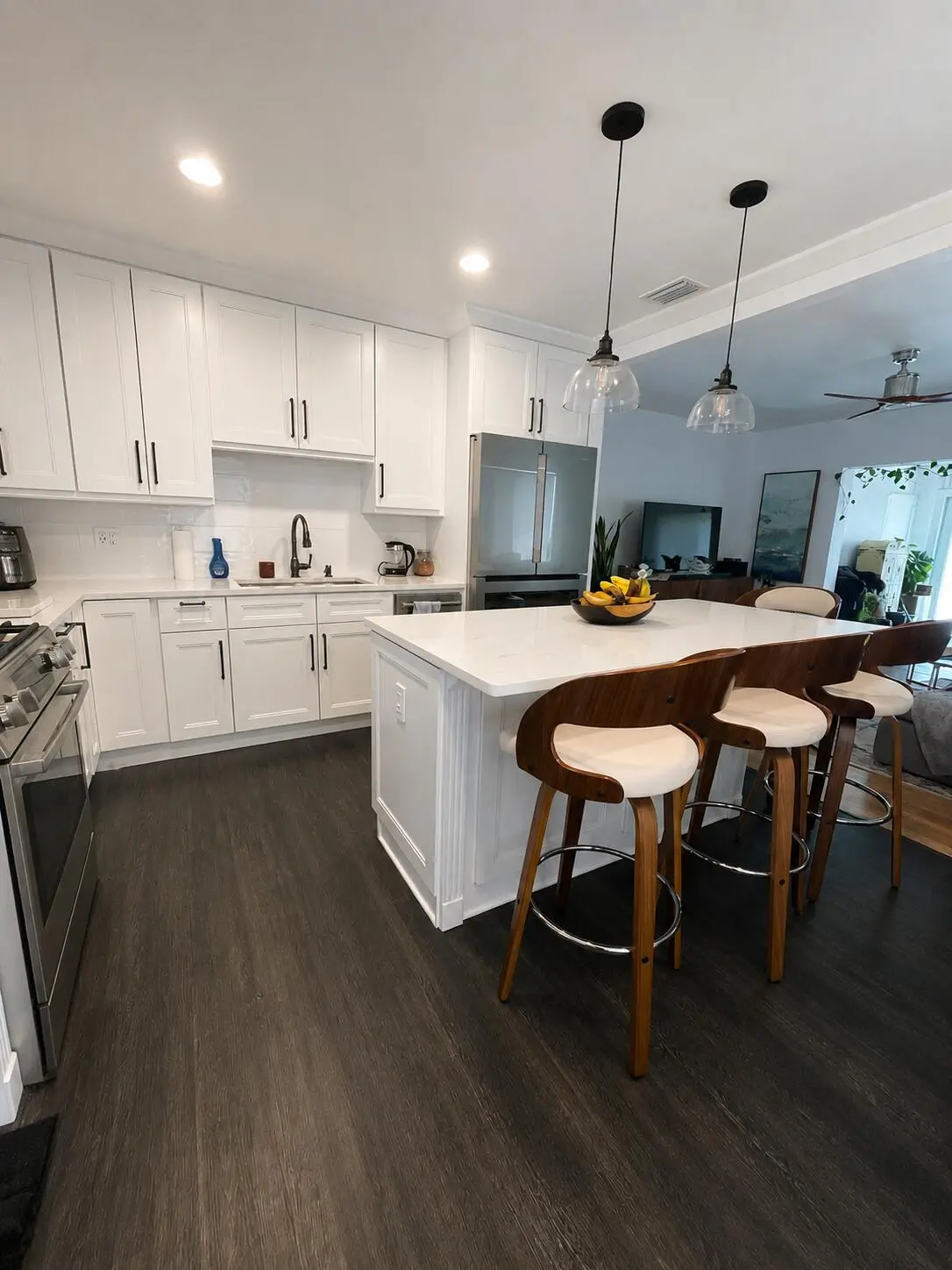 kitchen 1 at 617 SW 9TH Street, Fort Lauderdale