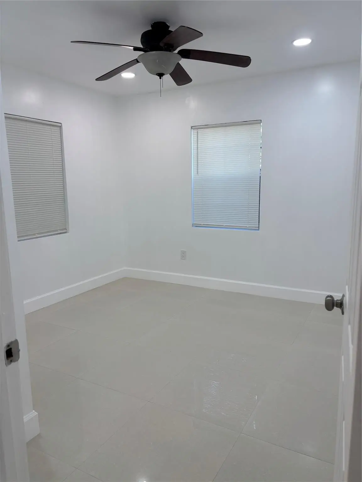 Photo 6 at 5635 GRANT Street, Hollywood