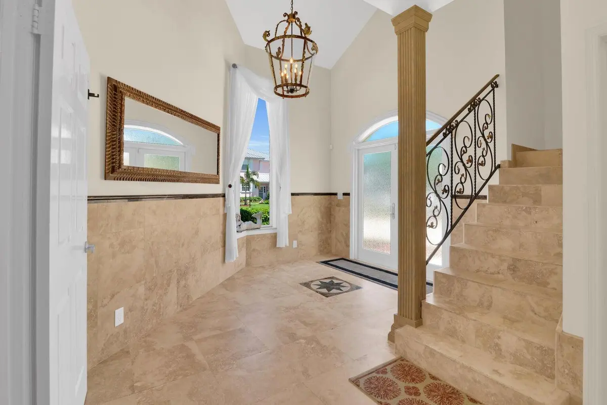 1704 7 at 1704 DEL HAVEN Drive 38-B, Delray Beach