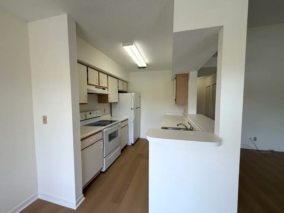 KITCHEN at 815 W Boynton Beach Boulevard 12-203, Boynton Beach