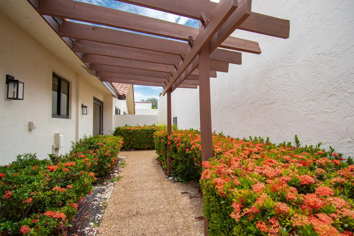 FB71B58A-C3F1-4371-BF22-6B4F1B8B6E9B at 21440 Campo Allegro Drive, Boca Raton