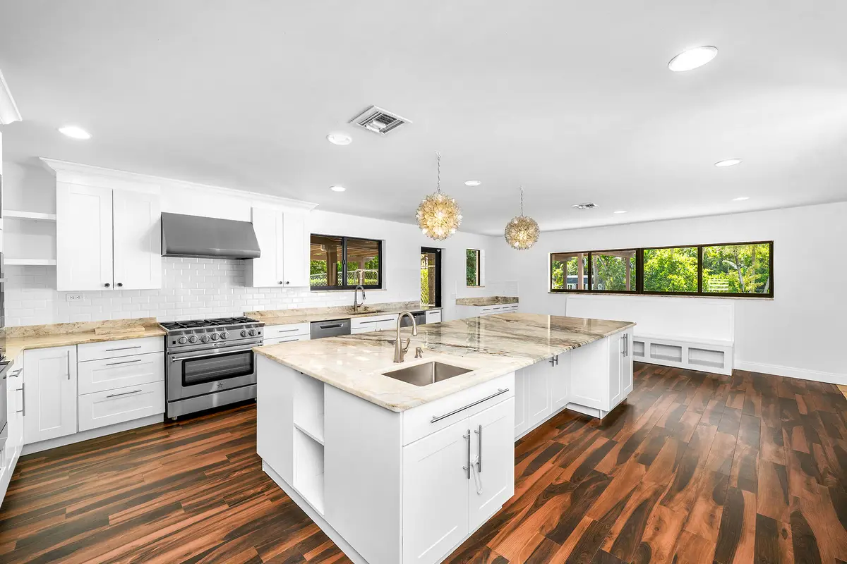 Kitchen at 4950 Thoroughbred Lane, Southwest Ranches