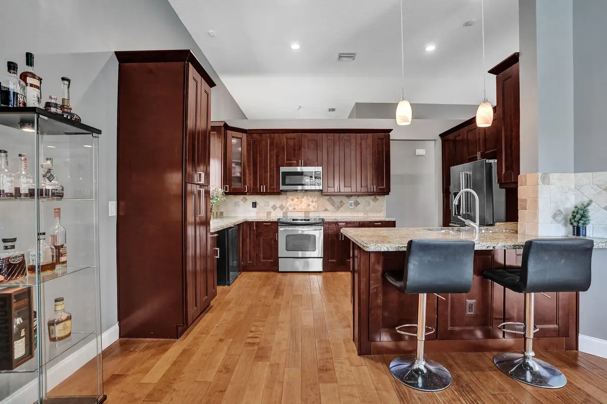 DSC05907 at 1163 Camellia Circle, Weston