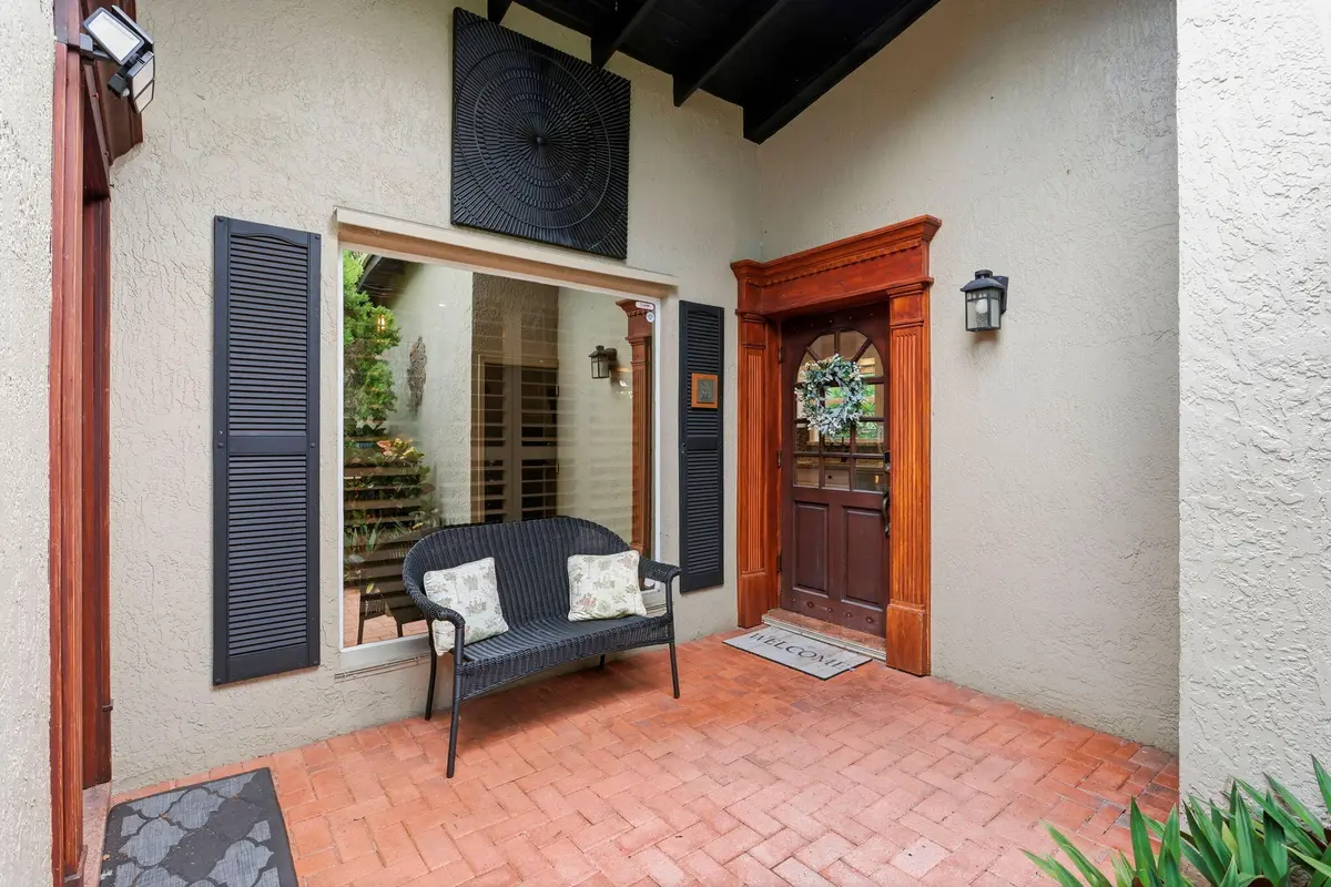 Charming Court Yard at 3315 FERNWOOD Drive, Boynton Beach